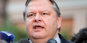 Βενιζέλος: Έμπειρος ο Στουρνάρας αλλά το βάρος το έχουν πρωθυπουργός και αρχηγοί