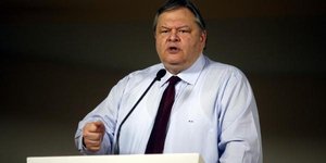 Βενιζέλος: Αντίπαλος του ΠΑΣΟΚ δεν είναι η Δεξιά