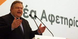 Βενιζέλος: Διαφύλαξα την ενότητα στο ΠΑΣΟΚ -Δεν δέχομαι από κανέναν υποδείξεις