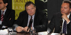 Στουρνάρας: «Βαγγέλη με έχεις ξεκ...» Βενιζέλος: «Δεν είναι προσωπικό»