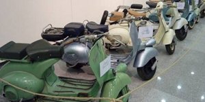 Vespa: Η μηχανή που λάτρεψαν και λατρεύουν όλες οι γενιές