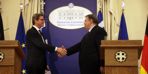 Ο Βεστερβέλε έδωσε συγχαρητήρια σε Βενιζέλο για τον αγωγό TAP και απέκλεισε νέο 