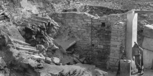 Η έκθεση πλαισιώνει το Διεθνές Επιστημονικό Συνέδριο με τίτλο «Περι των Κυκλάδων νήσων. Το Αρχαιολογικό Έργο στις Κυκλάδες»