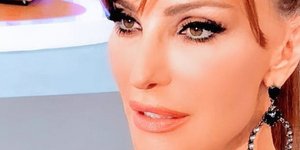 Βίκυ Χατζηβασιλείου