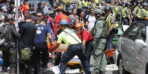 Σοκαριστικές σκηνές στο Σάρλοτσβιλ (Φωτογραφία: AP/ Steve Helber)