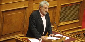 Ο Παύλος Βογιατζής στην Βουλή (Eurokinissi/Γιώργος Λιονταρίνης)