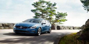 Το υβριδικό V60 PHEV είναι το πιο προηγμένο τεχνολογικά Volvo και κοστίζει από 5