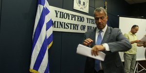 Στο ΣτΕ ο Μάκης Βορίδης για το πλαφόν στη συνταγογράφηση