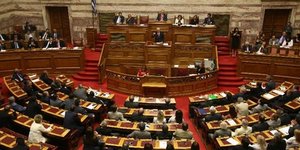Τι θα κληθούν να ψηφίσουν την Κυριακή οι Έλληνες βουλευτές