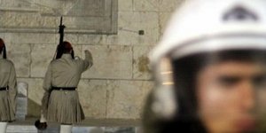 Φεύγουν 130 αστυνομικοί από τη Βουλή και επιστρέφουν στους δρόμους