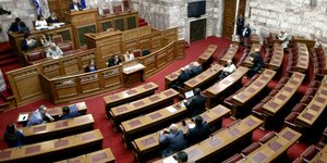 5 δικογραφίες στη Βουλή /Φωτογραφία: Intime News -Τζάμαρος Παναγιώτης