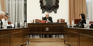 Η συνεδρίαση της επιτροπής της Βουλής /Φωτογραφία: Intime news