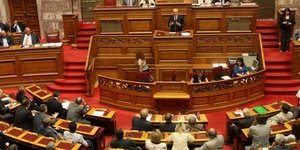 «Εξωθεσμικά συμφέροντα μέσα στο ΠΑΣΟΚ υπομονομεύουν τον ΓΑΠ»