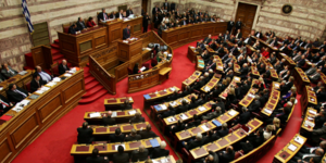 Ξεκινάει η μάχη της Βουλής για φορολογικό και λίστα Λαγκάρντ