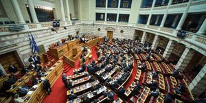 Η ηλεκτρονική ψηφοφορία μπερδεύει ακόμη τους βουλευτές/ Φωτογραφία: EUROKINISSI- ΓΙΩΡΓΟΣ ΚΟΝΤΑΡΙΝΗΣ