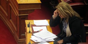 Μίνι κόντρα στην κυβέρνηση: Αψιμαχία ΠΑΣΟΚ με Βούλτεψη για την εξεταστική για το