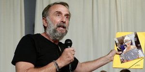 «Εγώ έχασα τη γυναίκα μου και ζητώ απαντήσεις» είπε κάτοικος στον Χρ. Σπίρτζη -Φωτο: ΑΠΕ-ΜΠΕ/ΓΙΑΝΝΗΣ ΚΟΛΕΣΙΔΗΣ