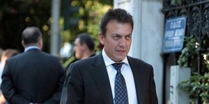 Τέλος τα δώρα στο Δημόσιο–Σώζονται 13ος και 14ος μισθός στον ιδιωτικό τομέα