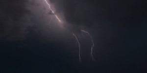 Καταιγίδα στη Μυτιλήνη (Φωτογραφία: IntimeNews/ΜΑΝΩΛΗΣ ΛΑΟΥΤΑΡΗΣ)