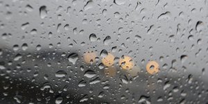 Βροχερό το σκηνικό του καιρού και την Τετάρτη - Καταιγίδες ακόμη και στην Αττική