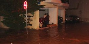Η πρώτη καταιγίδα της σεζόν «έπνιξε» Πάτρα