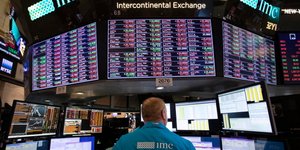 Wall Street (Φωτογραφία: AP Photo/Mark Lennihan)