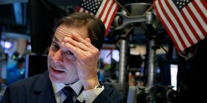 Μεγάλη πτώση στην Wall Street (AP Photo/Richard Drew)
