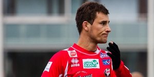 Τρομερό γκολ με μακρινή εκτέλεση φάουλ [βίντεο]