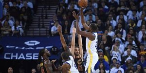 Δύσκολη νίκη για τους Ουόριορς