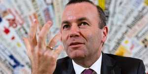 Μάνφρεντ Βέμπερ (Φωτογραφία: AP Photo/Domenico Stinellis)