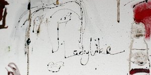 Στο «σφυρί» ο πίνακας που ζωγράφισε η Αmy Winehouse με το... αίμα της