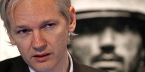 To Wikileaks προσλαμβάνει δικαστή για την υπεράσπιση του ιδρυτή του