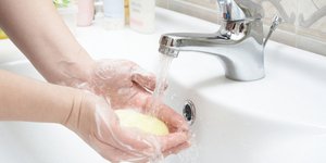 Ανακύκλωση του σαπουνιού από τα ξενοδοχεία της ανακοίνωσε η Hilton. Φωτογραφία: Shutterstock 