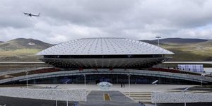 Εντυπωσιακό αεροδρόμιο στην Κίνα βρίεκται σε υψόμετρο 4.411 μέτρων [εικόνες]