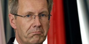 Στη «γωνία» βάζουν τα ΜΜΕ τον Γερμανό πρόεδρο Κριστιαν Βουλφ