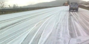 Απίστευτο: Χιόνια και χζαλάζι στη Βόρεια Ελλάδα μέσα στο Πάσχα [εικόνες&βίντεο] 