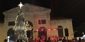 Τα Χριστούγεννα ήρθαν στα Χανιά (Φωτογραφία: flashnews)