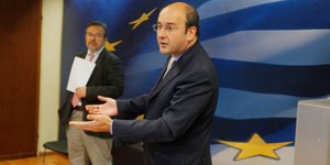 Χατζηδάκης: Κλείσαμε την ΕΡΤ για να ικανοποίησουμε την Τρόικα