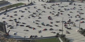 Η άσχημη αναπνοή ενός άντρα προκαλεί τη λιποθυμία μιας ολόκληρης χώρας! [βίντεο]