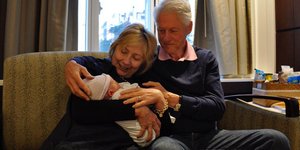 @HillaryClinton/Τwitter