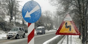 Στα λευκά η Αττική - Κλειστοί δρόμοι σε Πεντέλη και Πάρνηθα