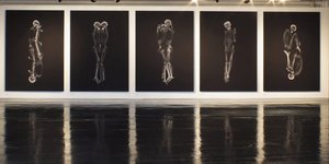 Εξερευνώντας το... βάθος μιας σχέσης – Εκπληκτική έκθεση φωτογραφιών με τη βοήθε