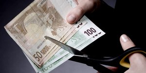 Το κούρεμα του χρέους δεν είναι πιστωτικό γεγονός