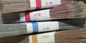 Χωρίς φορολόγηση για 10 χρόνια οι «κουρεμένοι» ομολογιούχοι