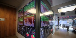 Το Χρηματιστήριο (Φωτογραφία: EUROKINISSI/ΒΑΣΙΛΗΣ ΡΕΜΠΑΠΗΣ)