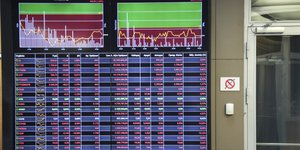 Με άνοδο έκλεισε το Χρηματιστήριο/ Φωτογραφία: EUROKINISSI- ΒΑΣΙΛΗΣ ΡΕΜΠΑΠΗΣ