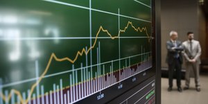 Χρηματιστήριο/ Φωτογραφία intime