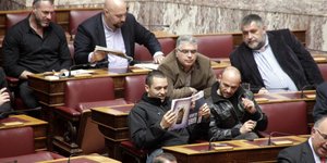 Τελειώνει η υπομονή των δικαστών με τη Βουλή: Εχετε εδώ και δύο μήνες τη δικογρα