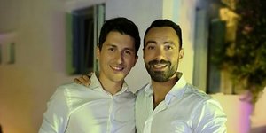 Ο εκπρόσωπος Τύπου του ΚΙΝΑΛ Παύλος Χρηστίδης (αριστερά) με τον Σάκη Τανιμανίδη (δεξιά) -Φωτογραφία: Instagram