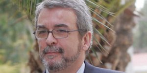 Διεθνή εντάλματα σύλληψης για Χριστοφοράκο και Καραβέλα για το σκάνδαλο της Siem